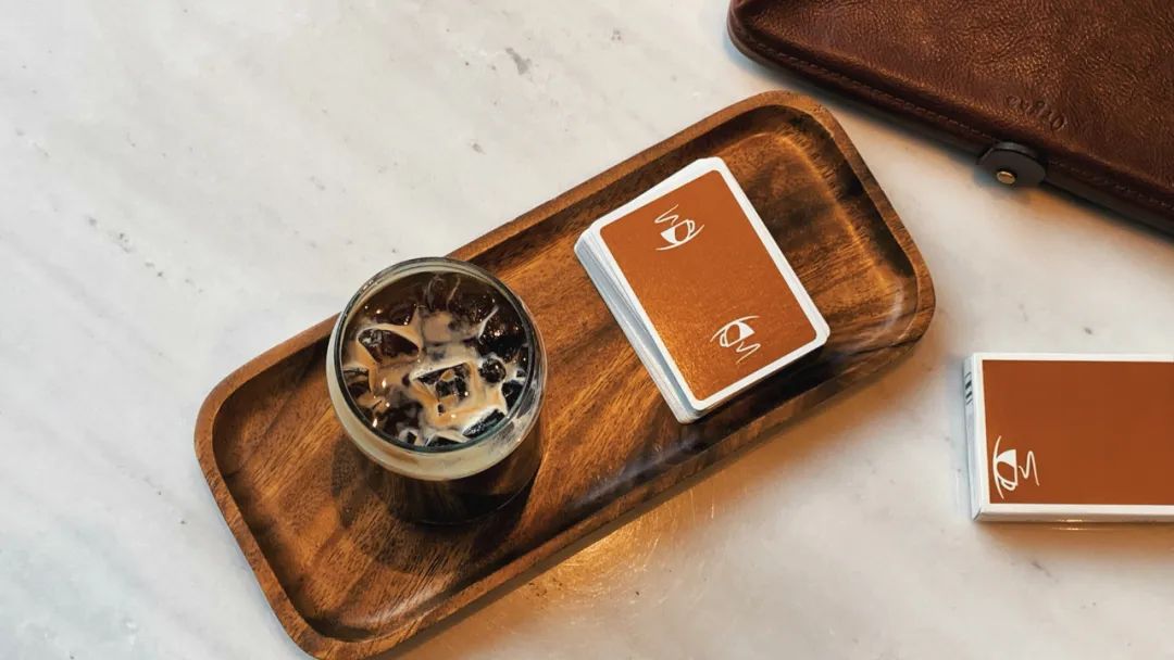 Coffee House-Light Playing Cards Secondary image