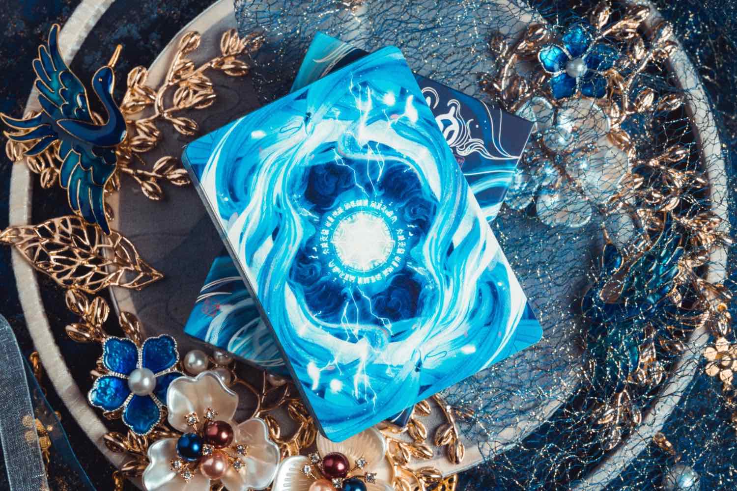 White Snake Playing Cards Secondary image