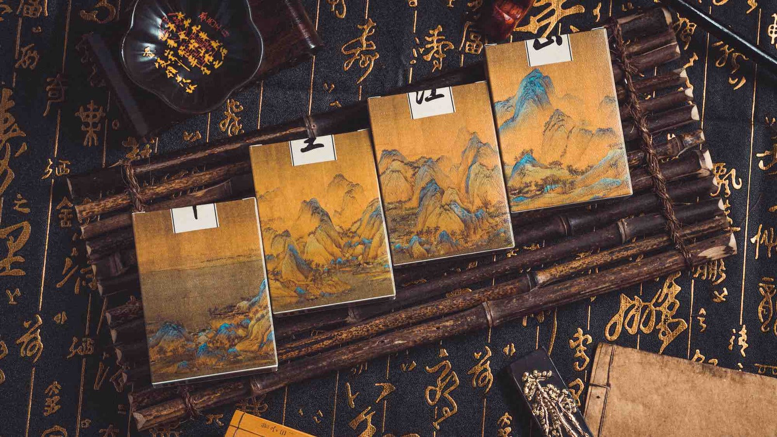 "Thousand Miles of Rivers and Mountains" Playing Cards Secondary image