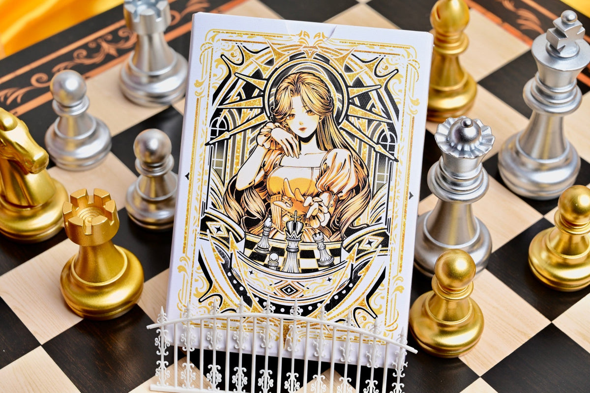 CHESS White Standard deck and tuck box