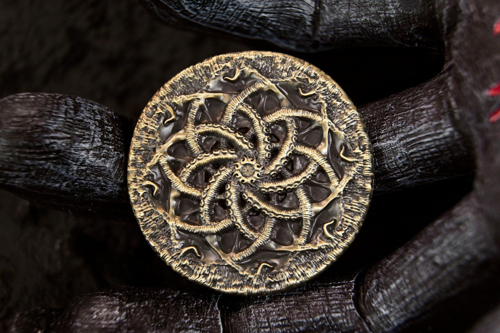 KingStar Cthulhu Mythos antique bronze coin spiral side