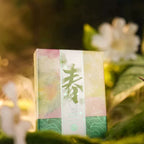 NANA Four Seasons Spring tuck box in a garden